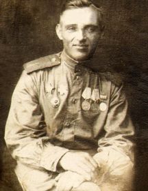 Леонов Петр Иванович 