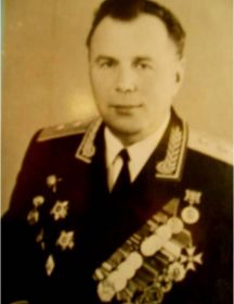 Крапивин   Валентин Иванович  