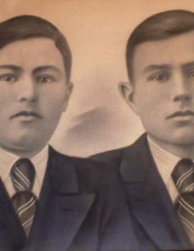 Хупавкин Николай Александрович (слева Николай)