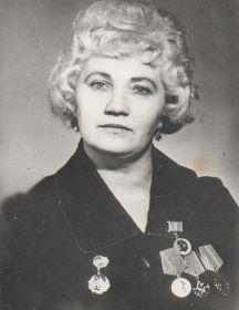Сухова (Лисакова) Антонина Николаевна