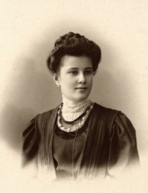 Оловянишникова (Вахрамеева) Мария Николаевна