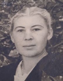 Калинина (Семенец) Валентина Степановна