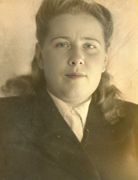 Житникова (Бакатанова) Александра Дмитриевна