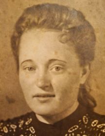 Юрасова (Лапонова) Елизавета Петровна