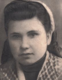 Помозова (Капралова) Любовь Васильевна