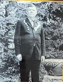 Комаров Василий Алексеевич