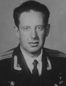Галлай Марк Лазаревич