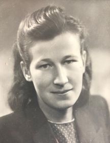 Веселова (Игнатова) Елена Ивановна