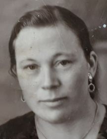 Гужова (Александрова) Лидия Никифоровна