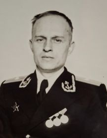 Петербургский Николай Васильевич