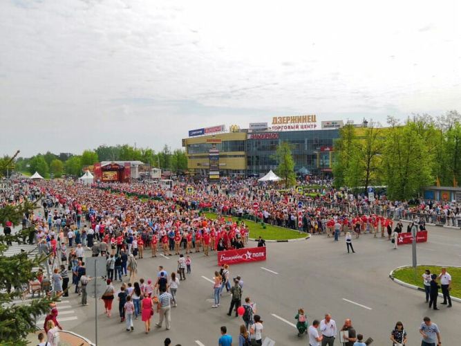 Более 17 тысяч человек приняли участие в шествии Бессмертного полка в Дзержинске!