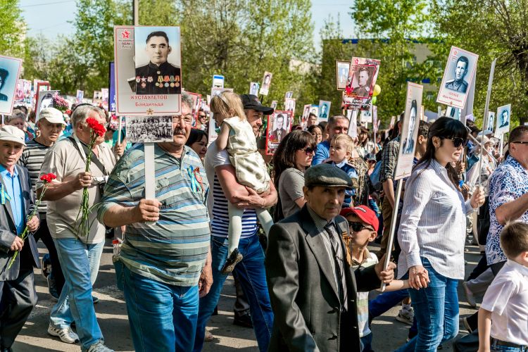 Акция "Бессмертный полк" в городе Аксу(фотографии Романова А.П.)