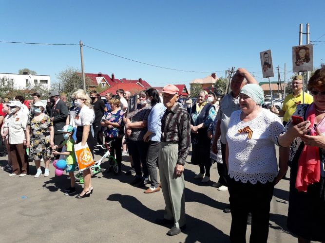 Жители  деревни Белоус построили памятник воинам и труженикам тыла Великой Отечественной войны