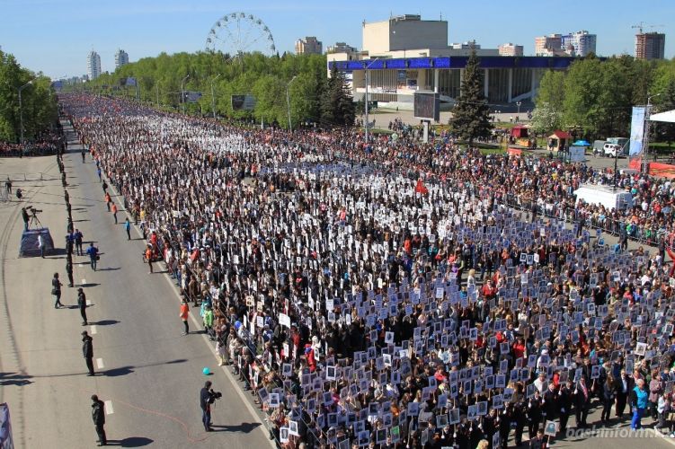 Владимир Путин предложил провести шествие Бессмертного полка 26 июля