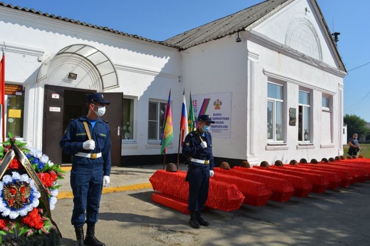 В Крымском районе состоялось захоронение останков 162 советских солдат