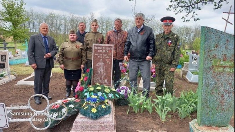 Наши герои в строю Бессмертного полка