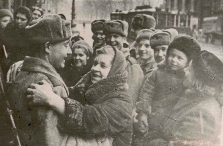 Защитники Ленинграда в народной летописи: вспомним, помянем, поблагодарим