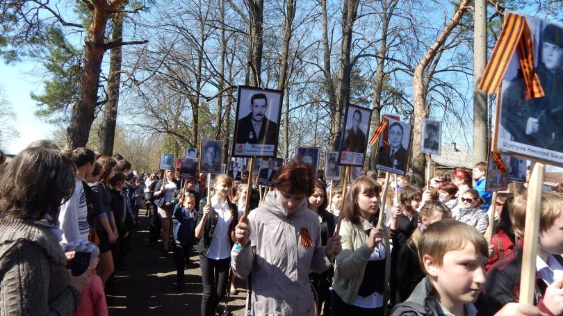Рекорд дня- количество участников Бессмертного Полка в Макарьеве- 560 человек