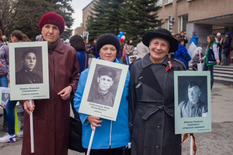 СБОР БЕССМЕРТНОГО ПОЛКА В НИЖНЕМ ТАГИЛЕ 9 МАЯ 2016 года