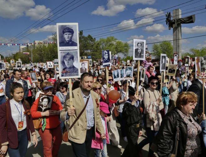 Оренбург. 30 тысяч вышли на шествие Полка