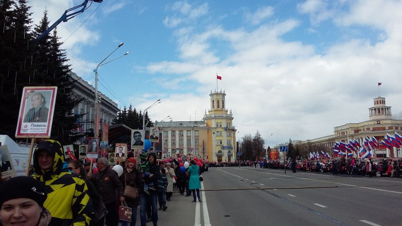 В Кемерове в ряды Бессмертного полка встали более 16 тысяч человек