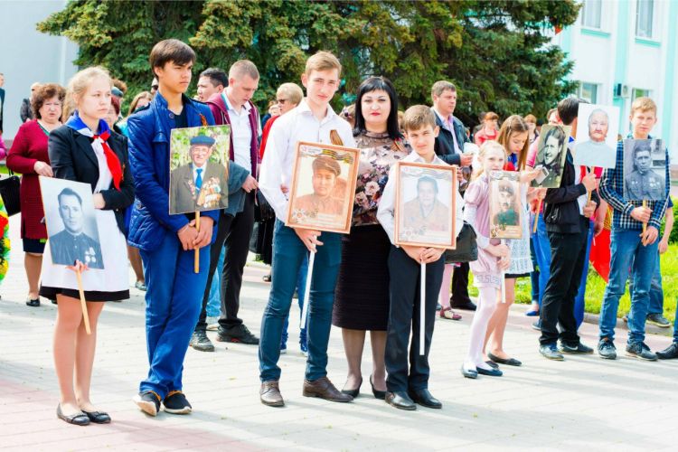 П 2016. Бессмертный полк Зимовники. ЗСХТ Зимовники. 9 Мая Зимовники. Зимовниковский район день поселка.