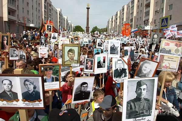 Шествие "Бессмертного Полка"2018 года стартует с площади Ленина