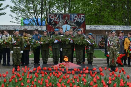 вахта поискового отряда "Гранит" у Огня памяти