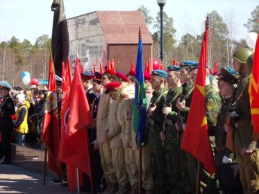 Юнармейцы - активные участники городского митинга, посвящённого Дню Победы