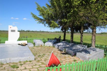Братская могила у д. Дубовицы