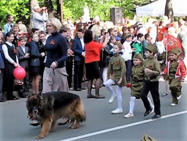 Дети на марше Бессмертного полка 9 мая 2018 года.