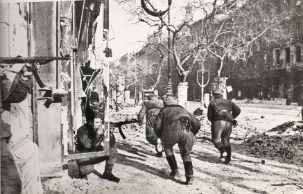 Солдаты РККА в боях за Будапешт 29 октября 1944 — 13 февраля 1945 Место Венгрия, Югославия, Чехословакия