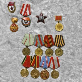 Боевые и послевоенные награды  Рахматуллина Галея