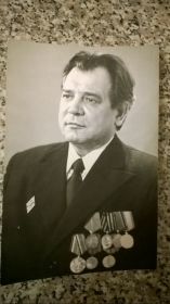 Фотография деда с наградами