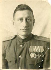 Орден Ленина,  2  ордена Красного Знамени, Медаль за оборону Кавказа