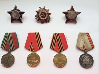 медаль  "За взятие Берлина", медаль "За освобождения Праги",  медаль за Победу над Германией