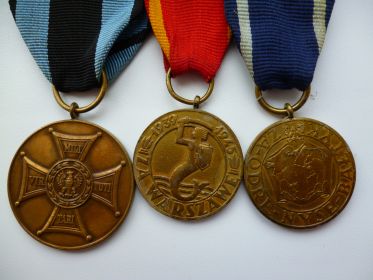 Орден "Виртути милитари" (Order Virtuti Militari), Медаль За Варшаву 1939-1945,Медаль "За Одру, Ниссу, Балтик" (Medal Za Odre, Nyse i Baltyk)