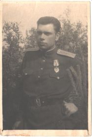 Орден Красного знамени, медаль "За оборону Москвы"