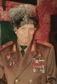 Ордена Красной Звезды, Отечественной Войны 1 степени, медали За отвагу, За боевые заслуги