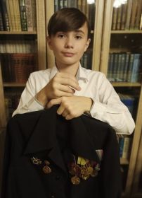 Орден Отечественной войны, медаль за оборону Ленинграда, медаль за Победу над Германией