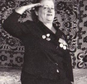 Медали " За боевые заслуги", "За оборону Сталинграда"