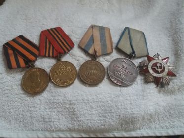Медаль "За Отвагу",за освобождение Праги,за взятие Берлина и т.д.