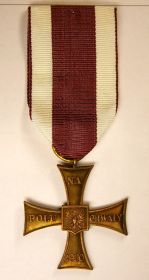 «Крест храбрых» (польск. Krzyż Walecznych)  — государственная награда Польской Республики ( от 22 декабря 1944 года)