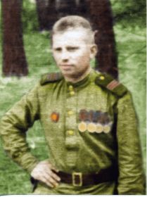 Две медали За Отвагу, медаль За Боевые Заслуги, медаль Отечественной Войны II Степени, орден Красной Звезды.