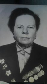 награжденная орденом "Богдана Хмельницкого", Трижды - орденом "Великой Отечественной Войны", медалью "За Победу над Германией".