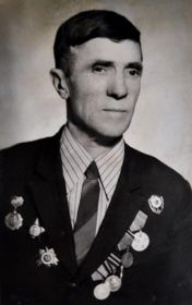 Орден Красной Звезды, Медаль «За оборону Кавказа», Орден Отечественной войны II степени