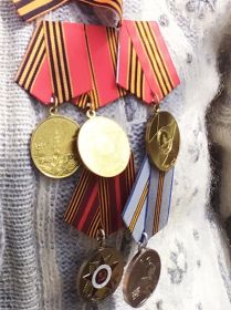 Медали, вырученные к юбилейным датам ко дню Победы.