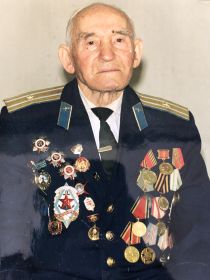 Медаль «За оборону Советского Заполярья», Медаль «За победу над Германией в Великой Отечественной войне 1941–1945 гг.», Медаль «За победу над Японией»
