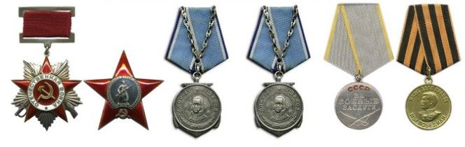 Медаль Ушакова (2) Орден Отечественной войны II степени Орден Красной Звезды Медаль Ушакова Медаль «За победу над Германией в Великой Отечественной войне 1941–1945 гг.» Медаль «За боевые заслуги»