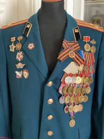 Орден Отечественной войны 2-й степени,  медали "За боевые заслуги" - 2 шт., "За победу над Германией", "За взятие Берлина", За освобождение Праги", "За храбрость" ( Чехословакия)